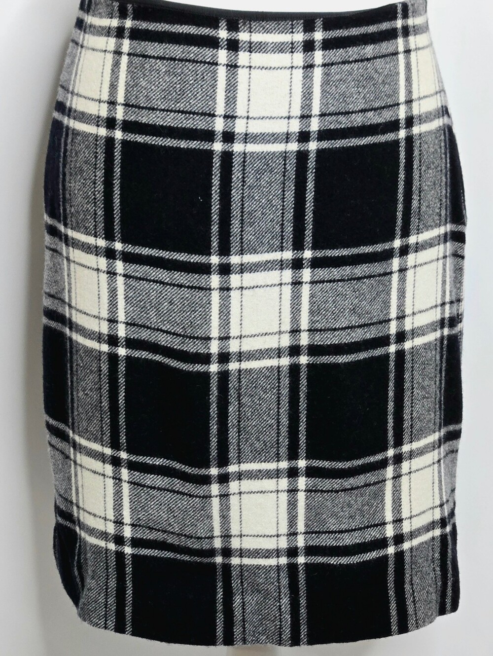 Talbots Classic Preppy Wool Blend Black White Plaid A-Line Skirt Size 6 NWOT